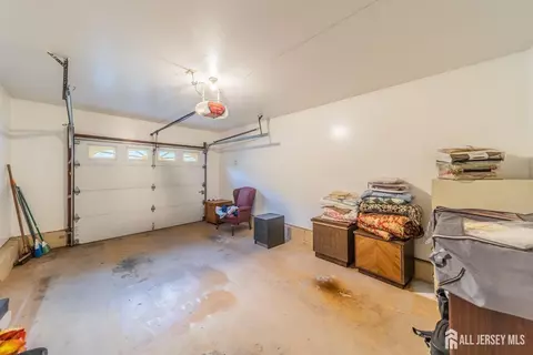 Other - 289 Old Rd, Sewaren, NJ 07077 photo 2 of 10