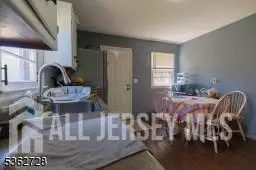 Entry Way - 130 2nd St, Middlesex, NJ 08846 photo 2 of 2
