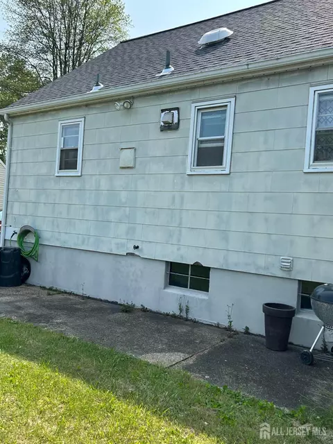 Exterior - 130 2nd St, Middlesex, NJ 08846 photo 2 of 2