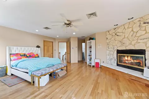 6 Allison Ct, Edison, NJ 08820 photo 18