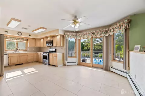 6 Allison Ct, Edison, NJ 08820 photo 13