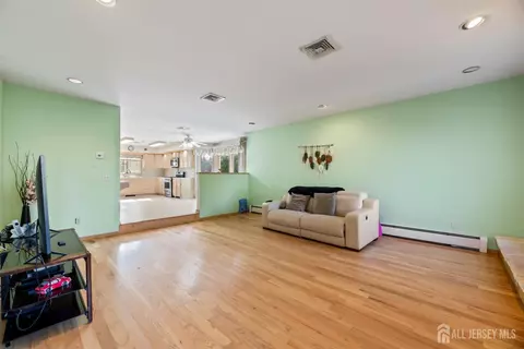 6 Allison Ct, Edison, NJ 08820 photo 23
