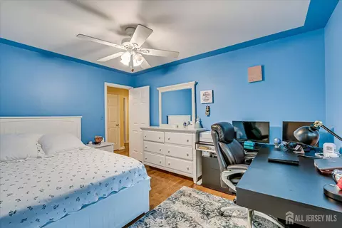 10 Dellview Dr, Edison, NJ 08820 photo 33
