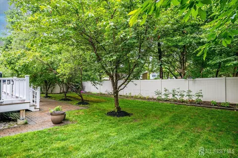 10 Dellview Dr, Edison, NJ 08820 photo 45