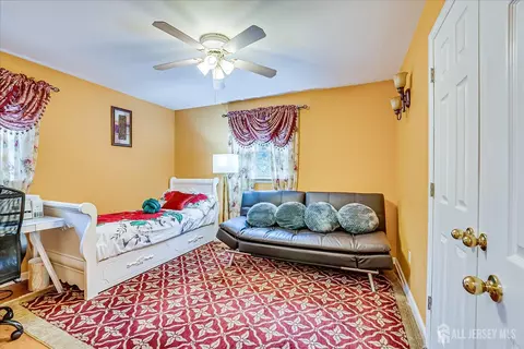 10 Dellview Dr, Edison, NJ 08820 photo 34