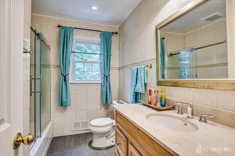 10 Dellview Dr, Edison, NJ 08820 photo 36