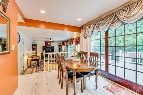 10 Dellview Dr, Edison, NJ 08820 photo 18