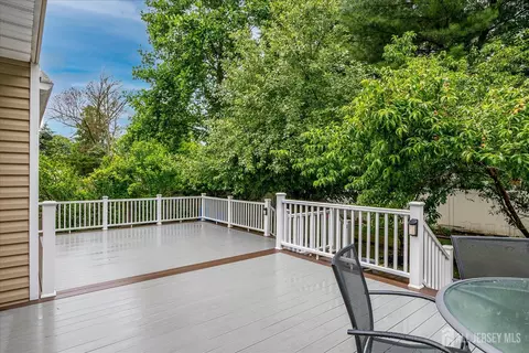 10 Dellview Dr, Edison, NJ 08820 photo 42