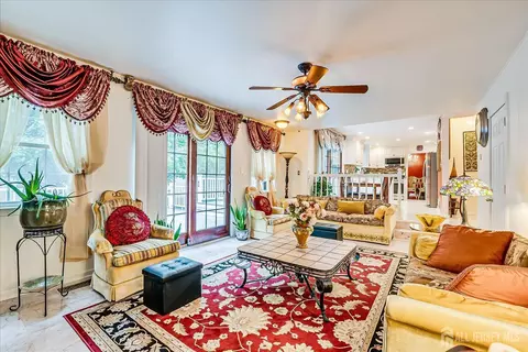 10 Dellview Dr, Edison, NJ 08820 photo 22