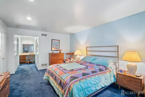 Bedroom - 2 Christopher Ct, Edison, NJ 08820 photo 5 of 6