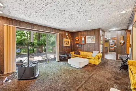 Living - 2 Christopher Ct, Edison, NJ 08820 photo 2 of 2