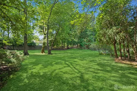 Exterior - 2 Christopher Ct, Edison, NJ 08820 photo 4 of 6