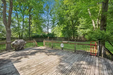 Exterior - 2 Christopher Ct, Edison, NJ 08820 photo 5 of 6