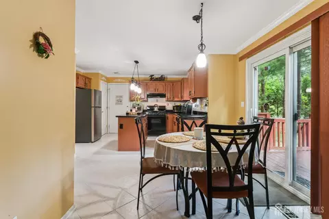 66 Spring Hill Rd, Matawan, NJ 07747 photo 6