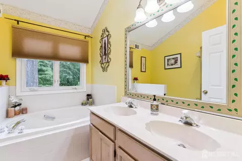 66 Spring Hill Rd, Matawan, NJ 07747 photo 23
