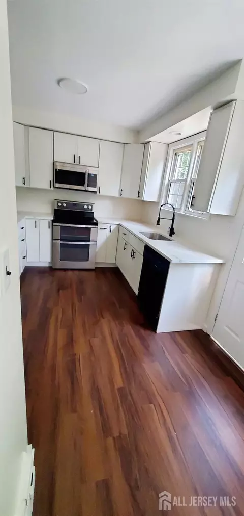 308 Codrington Pl, Bound Brook, NJ 08805 photo 5