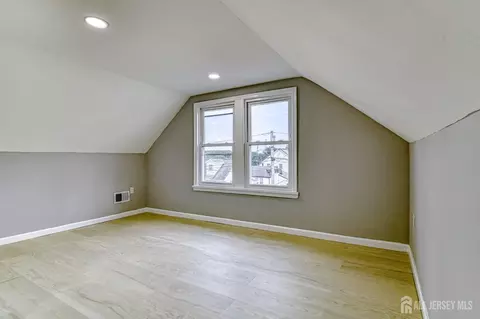 27 Elm St, Edison, NJ 08817 photo 48