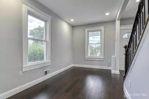 27 Elm St, Edison, NJ 08817 photo 5