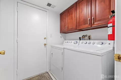 348 Westgate Dr, Edison, NJ 08820 photo 24