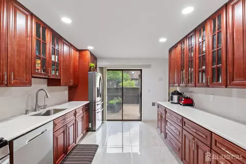 348 Westgate Dr, Edison, NJ 08820 photo 21