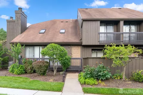 348 Westgate Dr, Edison, NJ 08820 photo 2