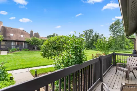 348 Westgate Dr, Edison, NJ 08820 photo 9