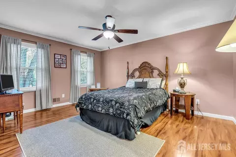 19 Bartlett Ct, Matawan, NJ 07747 photo 25