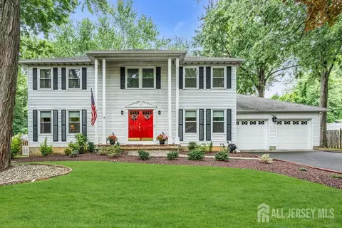 19 Bartlett Ct, Matawan, NJ 07747 photo 1