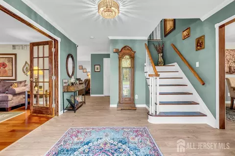 19 Bartlett Ct, Matawan, NJ 07747 photo 4
