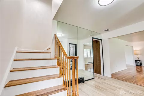 40 Montclair Ave, Edison, NJ 08820 photo 32