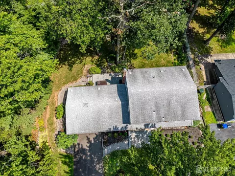 40 Montclair Ave, Edison, NJ 08820 photo 8