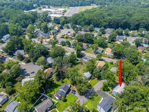 40 Montclair Ave, Edison, NJ 08820 photo 5