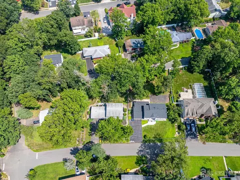 40 Montclair Ave, Edison, NJ 08820 photo 6