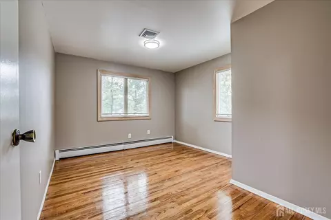 40 Montclair Ave, Edison, NJ 08820 photo 42