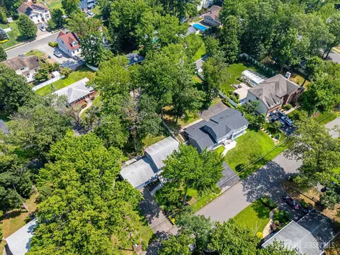 40 Montclair Ave, Edison, NJ 08820 photo 4