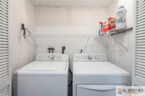 121 Redpine Loop, Old Bridge, NJ 08857 photo 14