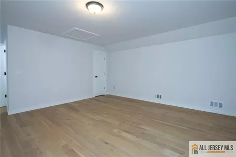 704 Cook Ave, Middlesex, NJ 08846 photo 23