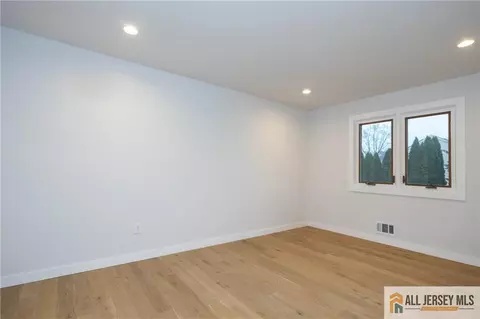 704 Cook Ave, Middlesex, NJ 08846 photo 18
