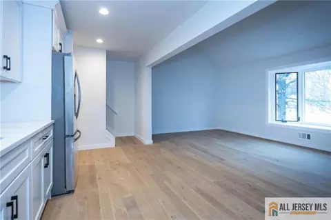 704 Cook Ave, Middlesex, NJ 08846 photo 5