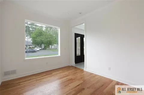 12 Idlewild Rd, Edison, NJ 08817 photo 1