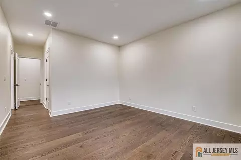 2 Hemlock Dr, Edison, NJ 08820 photo 50