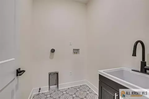 2 Hemlock Dr, Edison, NJ 08820 photo 58