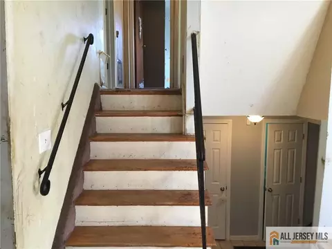 3 Laythan Rd, Edison, NJ 08817 photo 3