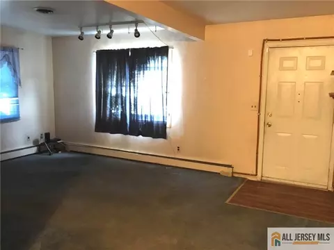3 Laythan Rd, Edison, NJ 08817 photo 10