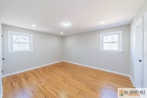 162 Barbara Pl, Middlesex, NJ 08846 photo 18