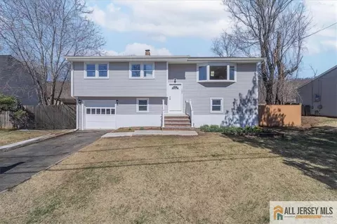 162 Barbara Pl, Middlesex, NJ 08846 photo 1