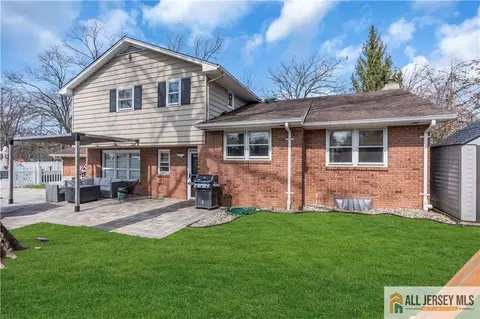 110 Oak Dr, Middlesex, NJ 08846 photo 41