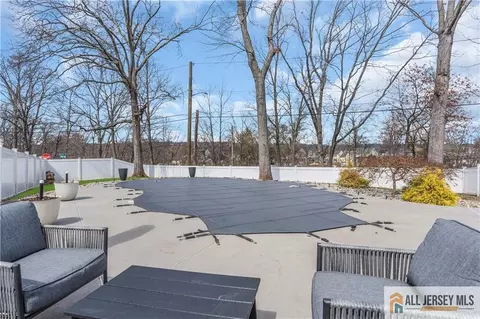 110 Oak Dr, Middlesex, NJ 08846 photo 45