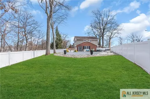 110 Oak Dr, Middlesex, NJ 08846 photo 46