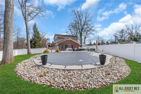 110 Oak Dr, Middlesex, NJ 08846 photo 43